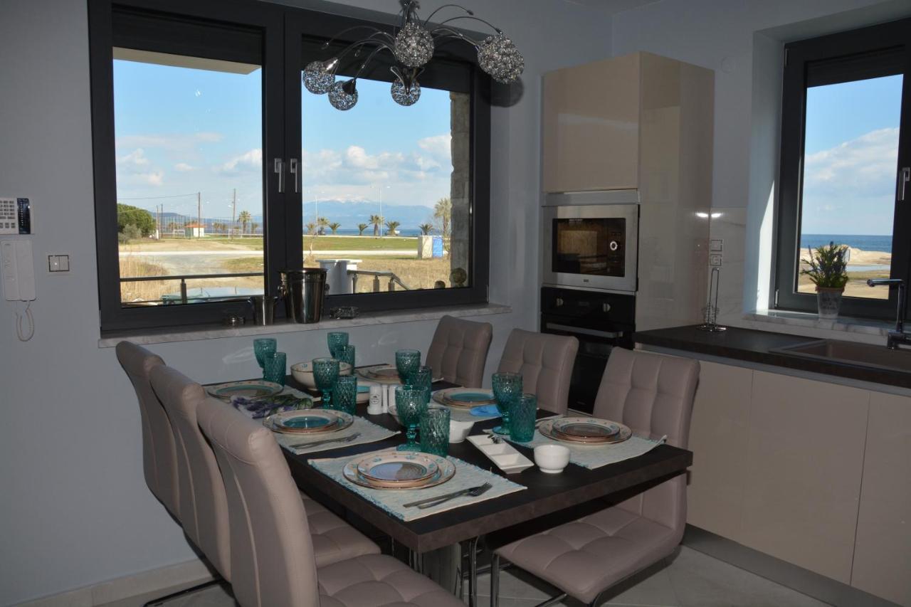 Pegasus Sea View Luxury Apartments เนอาวรัสนา ภายนอก รูปภาพ