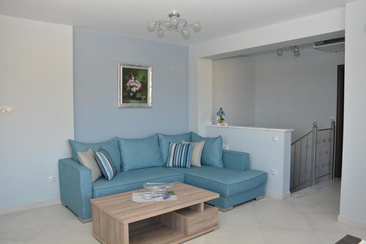 Pegasus Sea View Luxury Apartments เนอาวรัสนา ภายนอก รูปภาพ