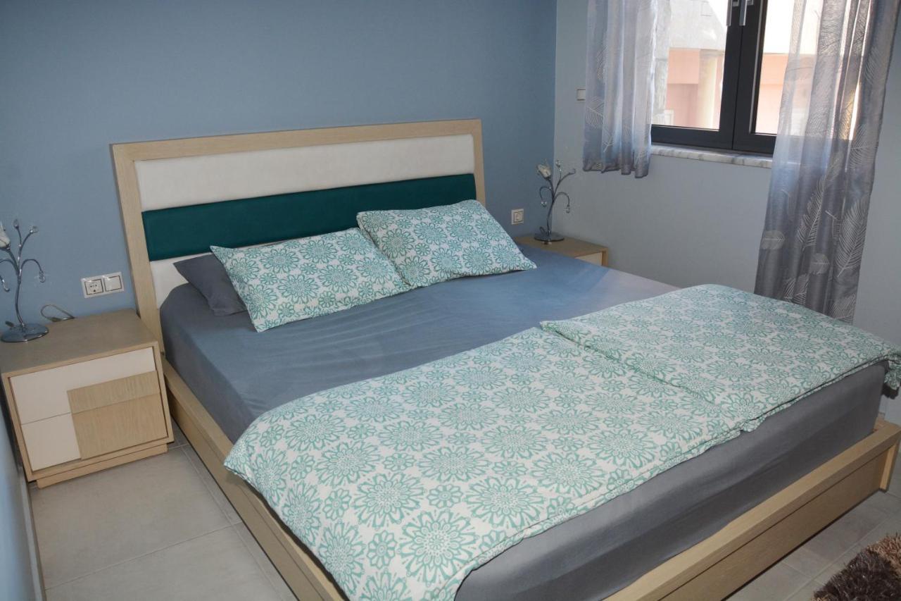 Pegasus Sea View Luxury Apartments เนอาวรัสนา ภายนอก รูปภาพ