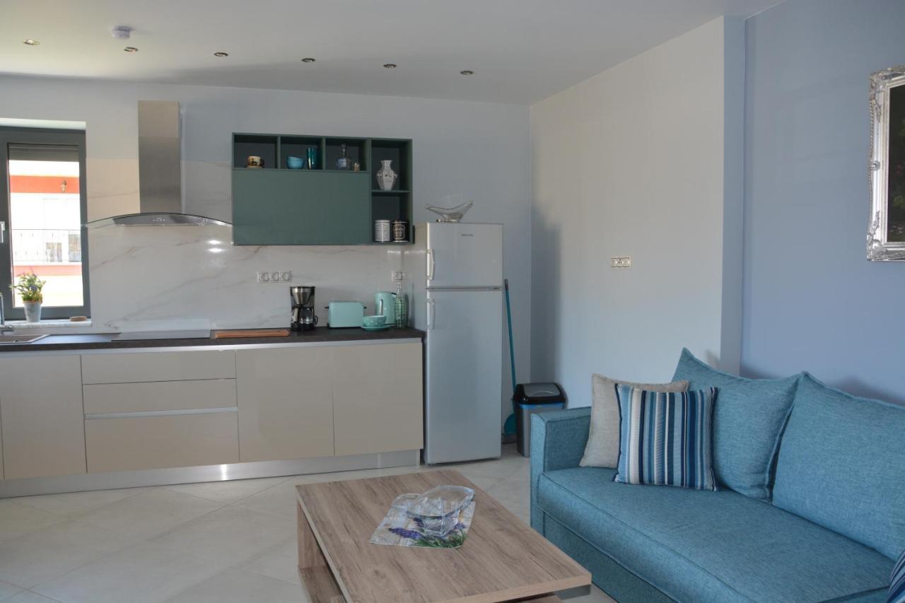 Pegasus Sea View Luxury Apartments เนอาวรัสนา ภายนอก รูปภาพ