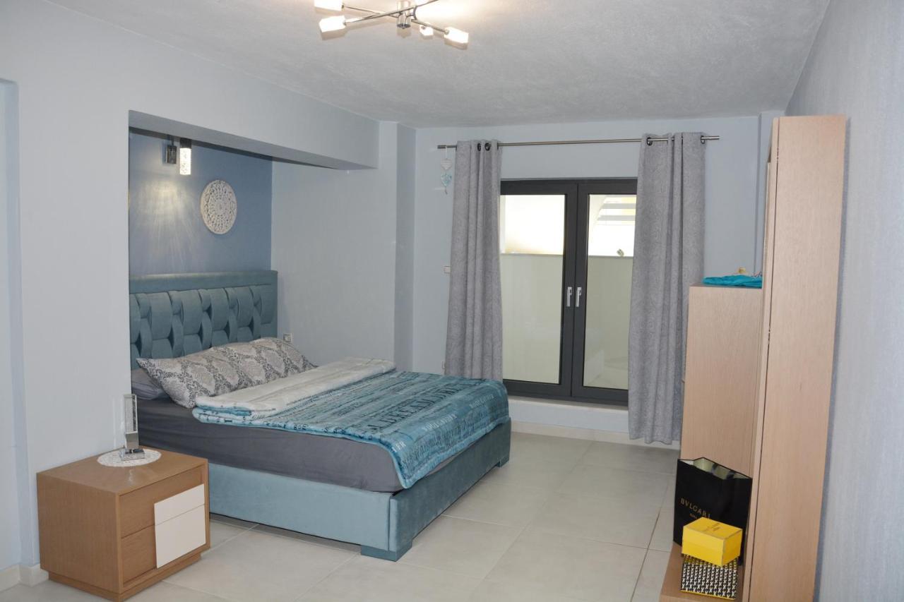 Pegasus Sea View Luxury Apartments เนอาวรัสนา ภายนอก รูปภาพ