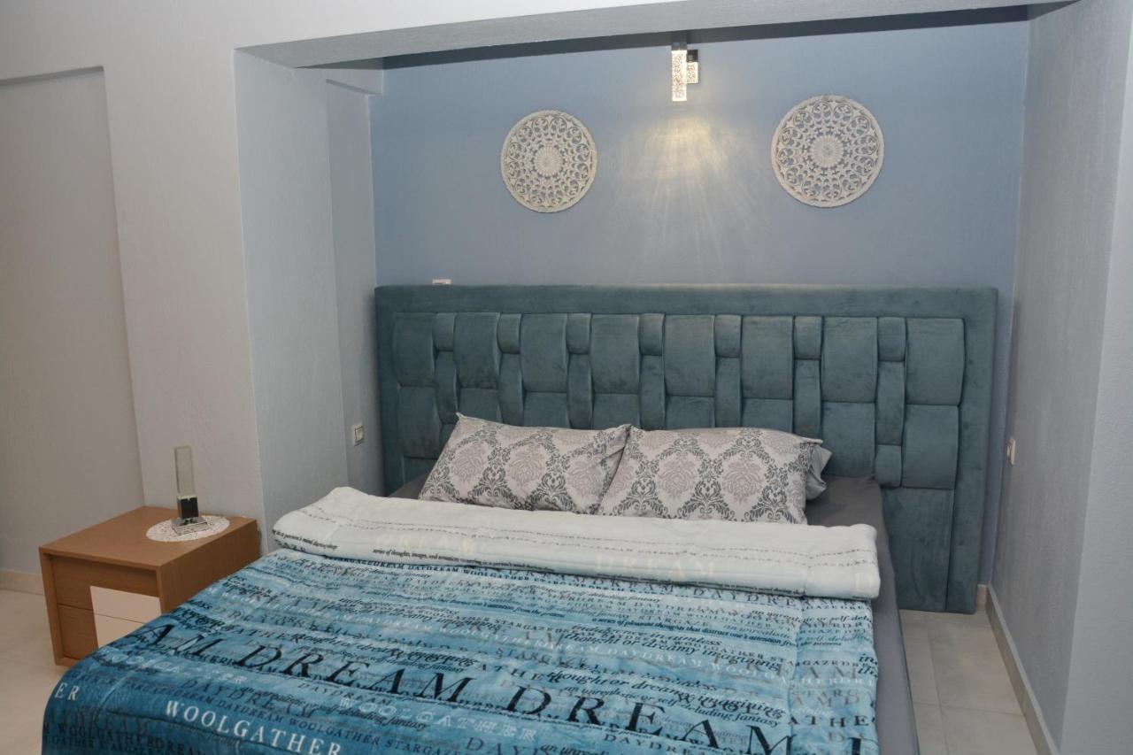 Pegasus Sea View Luxury Apartments เนอาวรัสนา ภายนอก รูปภาพ