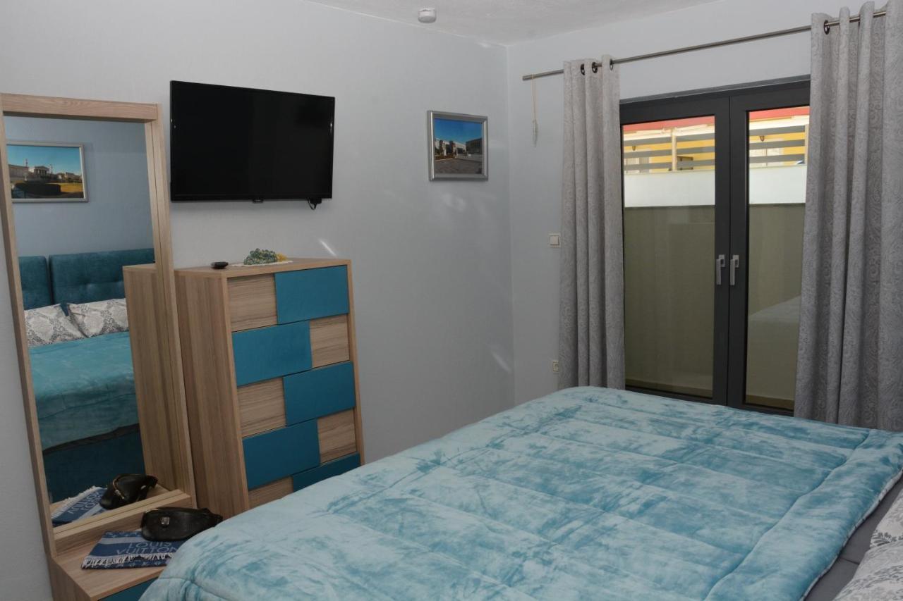 Pegasus Sea View Luxury Apartments เนอาวรัสนา ภายนอก รูปภาพ